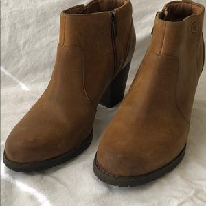 Indigo by Clarks Mission Philby brown suede bootie